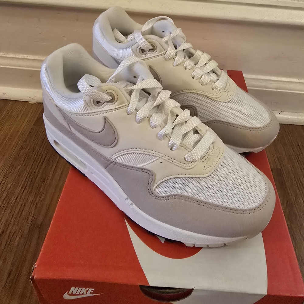 Womens Nike Air Max 1 White and Tan Sz 5.5